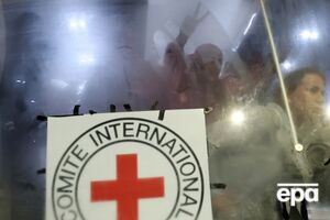 Звільнених заручників передали представникам Червоного Хреста