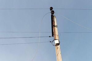У деяких населених пунктах, наближених до зони бойових дій, фахівці повертали світло вже десятки разів і далі це роблять знову
