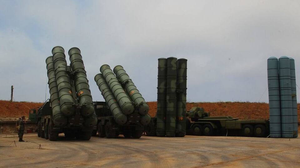 РФ перекидає ЗРК через їхні великі втрати в Україні, повідомляє британська розвідка