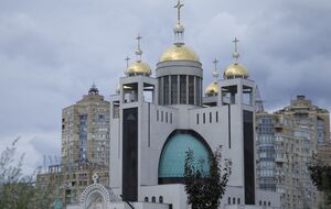 Ударная волна повредила двери и выбила окна в патриаршем соборе УГКЦ в Киеве