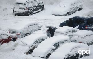 Киев засыпало снегом