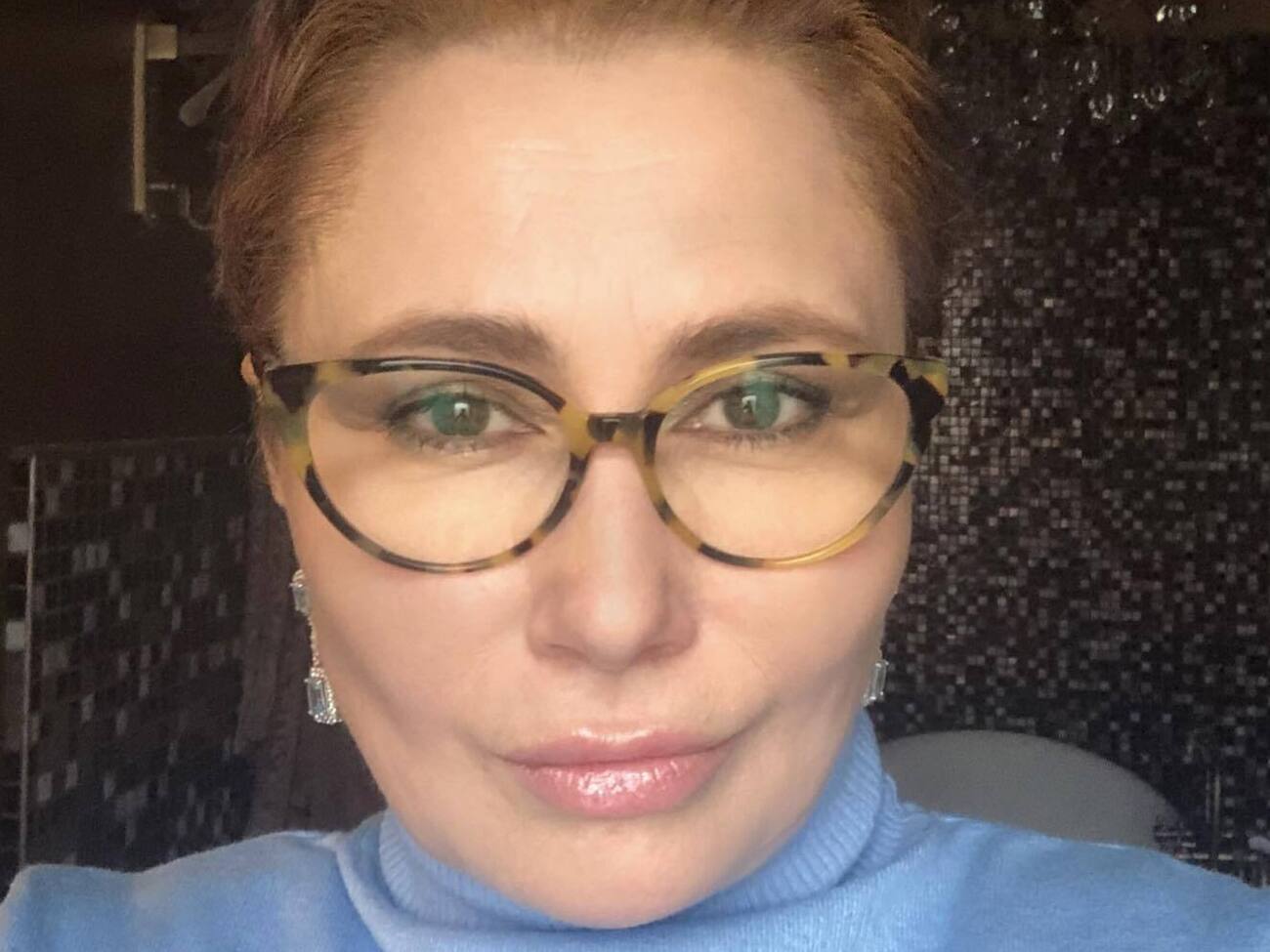 Мозговая считает, что не нужно устанавливать новогодние елки на площадях, когда идет война