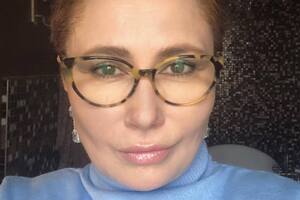 Мозгова вважає, що не потрібно встановлювати новорічних ялинок на площах, коли триває війна