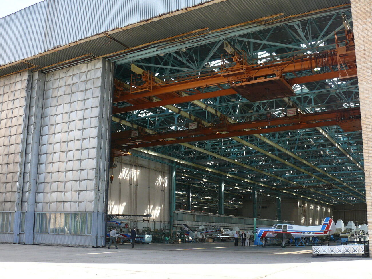 Смоленский авиазавод, по данным разведки, производит ракеты, которыми РФ атакует Украину