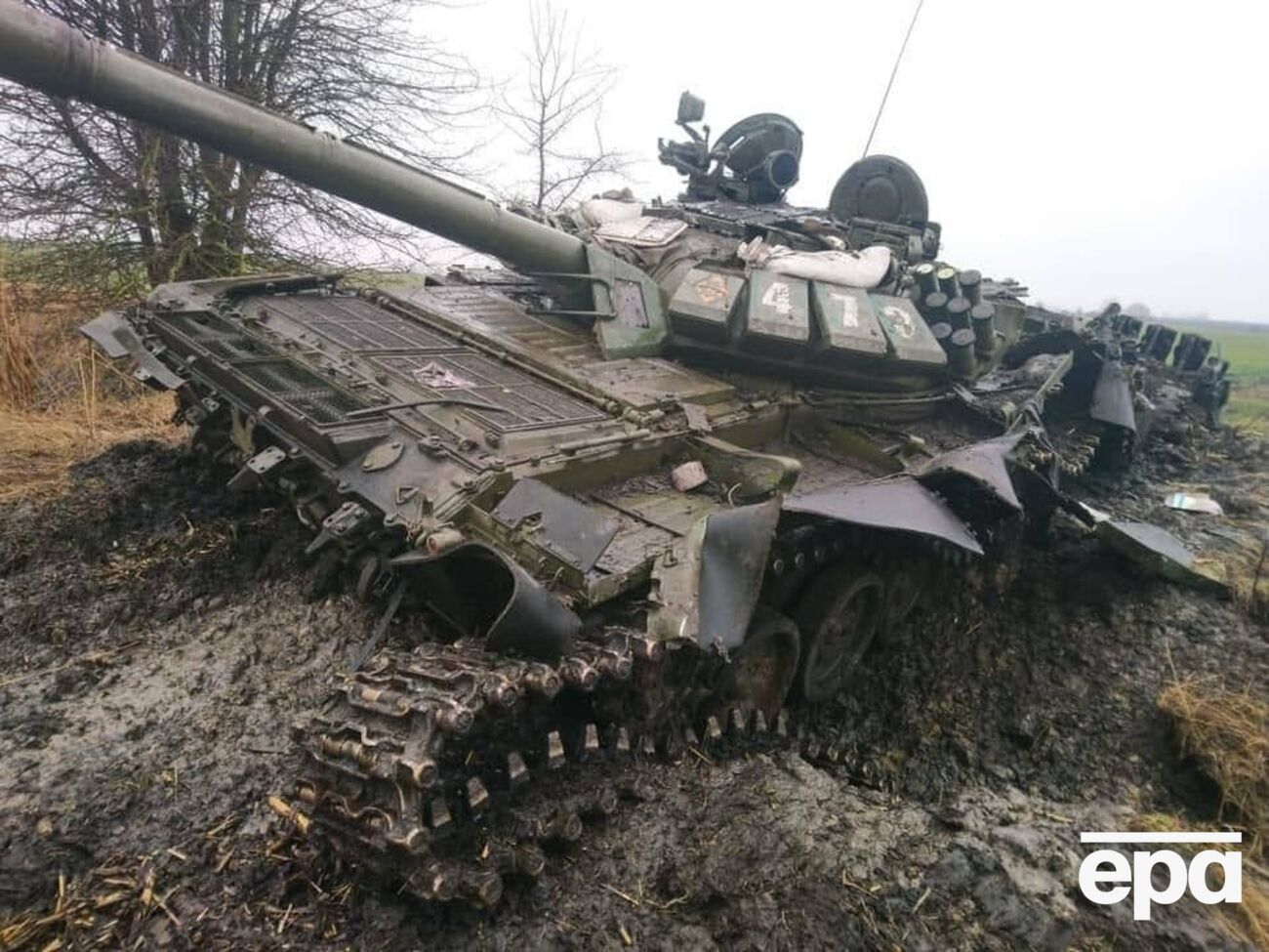 На полі бою залишилося три російські танки, повідомив стратком ЗСУ