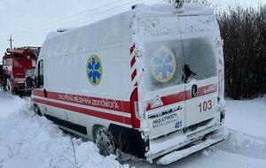 Зеленский отметил, что последствия непогоды помогают преодолевать разные службы