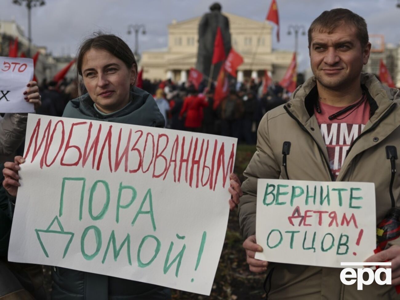 Дружини й родичі мобілізованих скаржаться, що РФ відвернулася від тих, хто поїхав воювати, і їхніх сімей