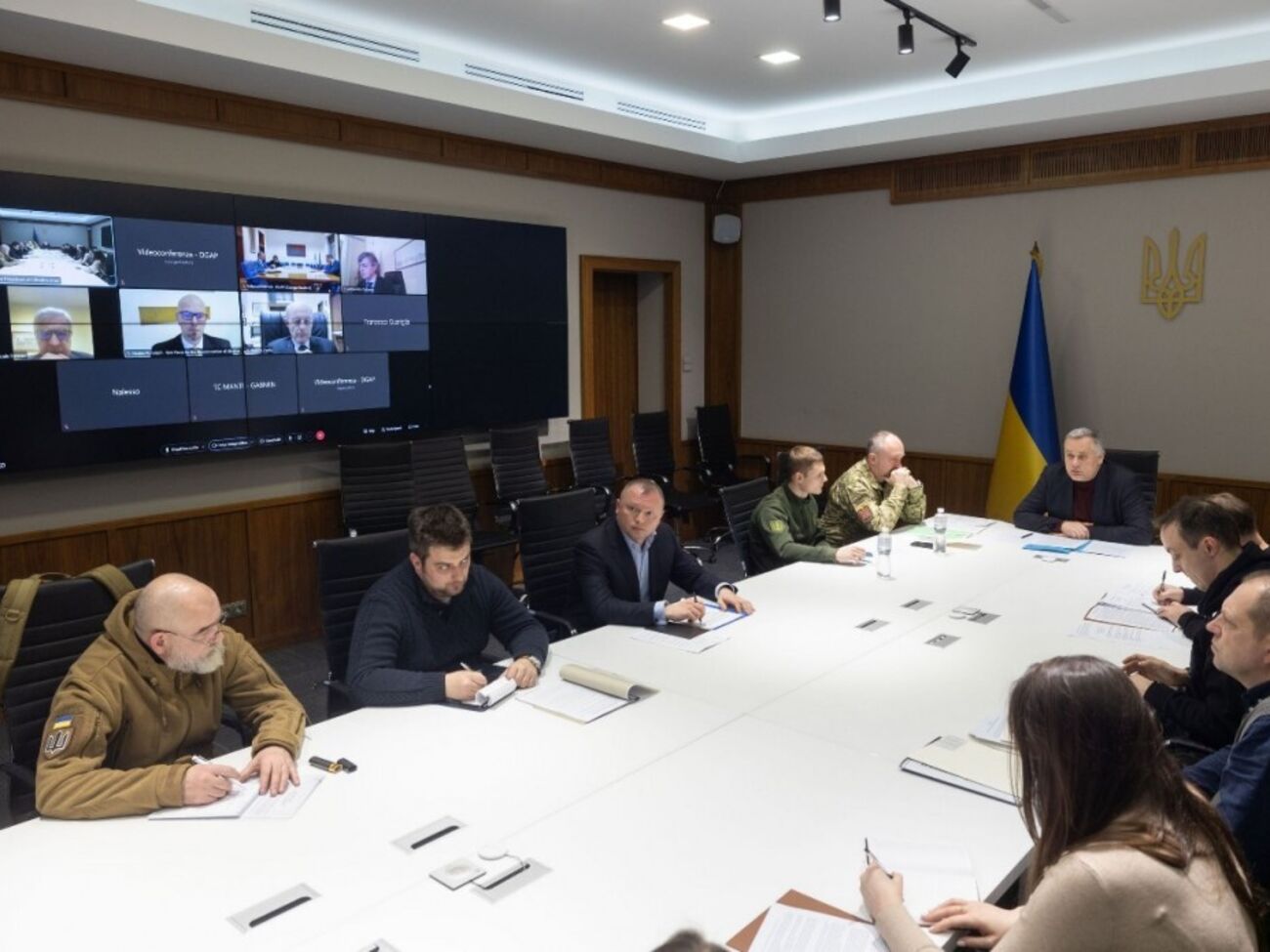 Украина уже начала двусторонние консультации со всеми странами G7, включая Италию, отметили в ОП