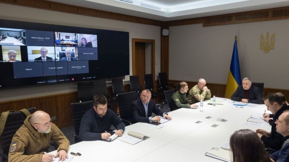 Украина уже начала двусторонние консультации со всеми странами G7, включая Италию, отметили в ОП