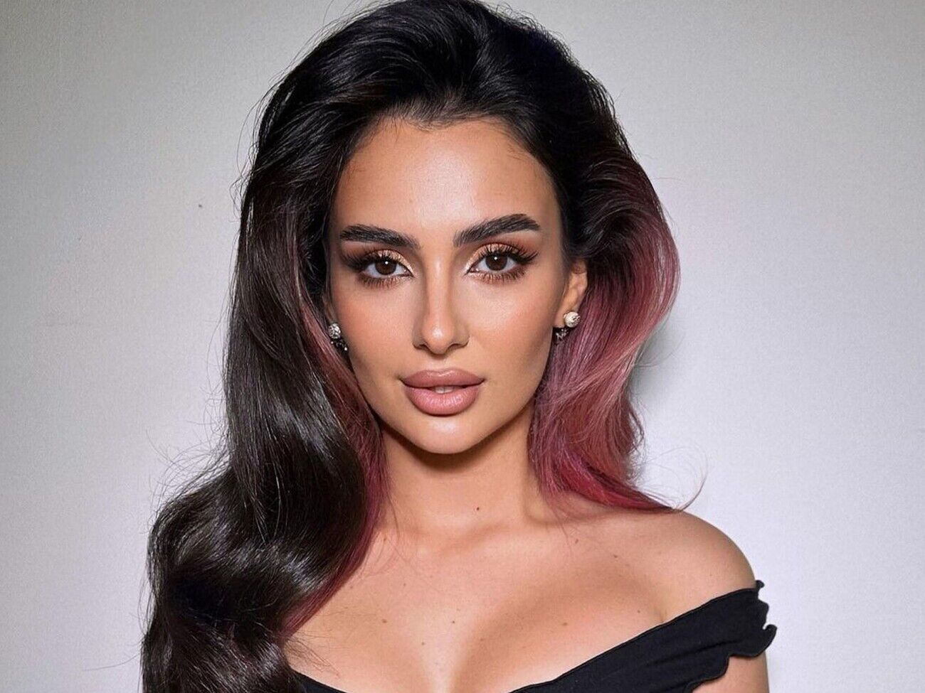 Чутки про розлучення Трінчер з'явилися ще у вересні, але тоді співачка назвала їх "гівном"