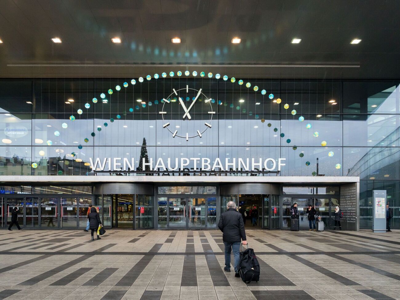 Частина подорожі Угорщиною й Австрією відбуватиметься у сидячих вагонах угорських залізниць