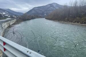 Прикордонники виявили пошкоджений рятувальний жилет і людські сліди, що вели в річку Тиса, зазначили у ДПСУ