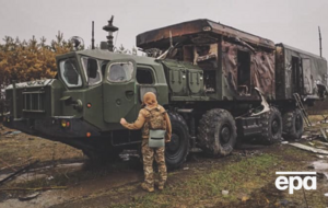 Машина из состава российского ЗРК С-300, уничтоженная в результате украинского удара
