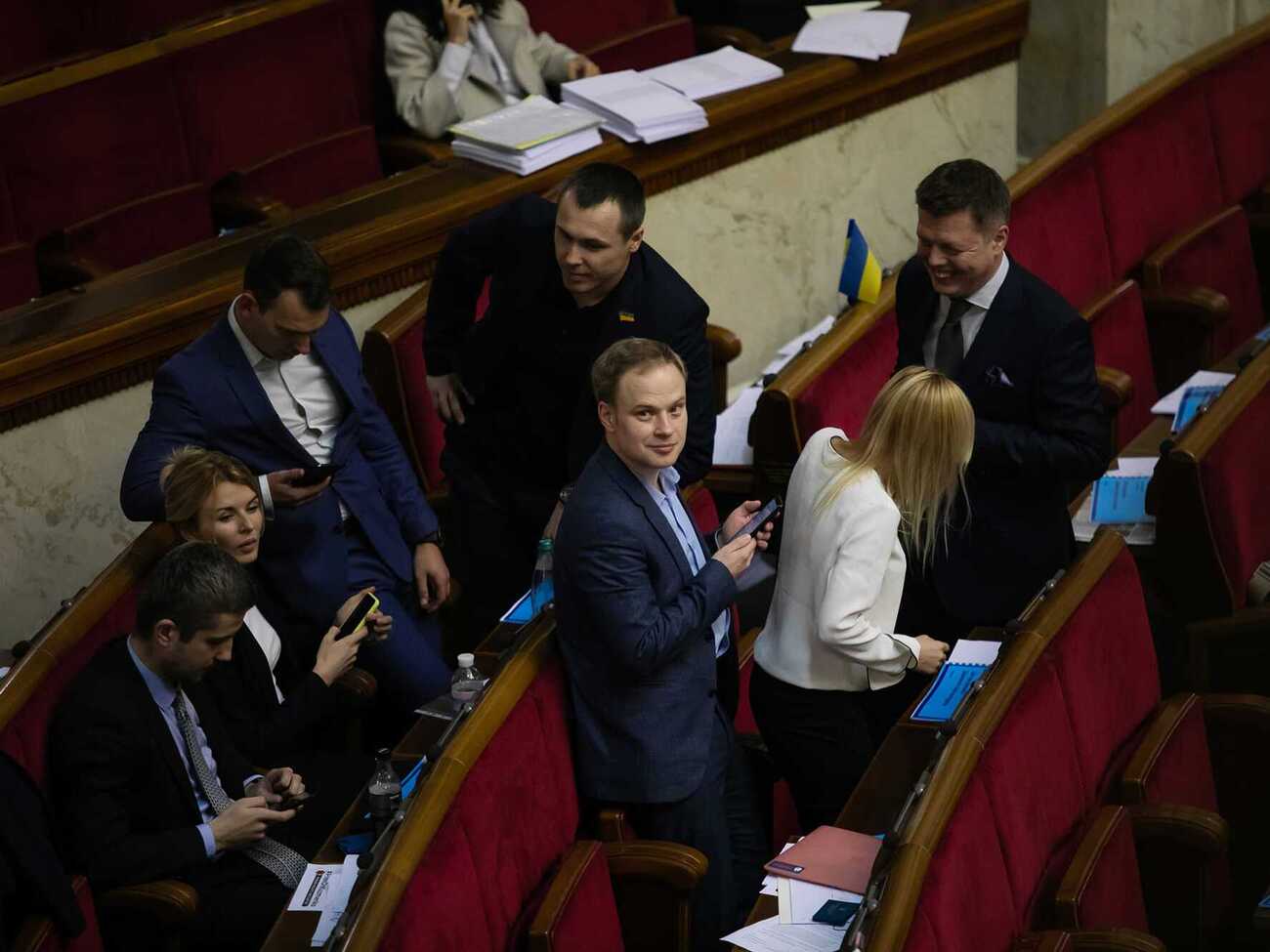 Юрчишин (в центре) сейчас работает замглавы антикоррупционного комитета ВР