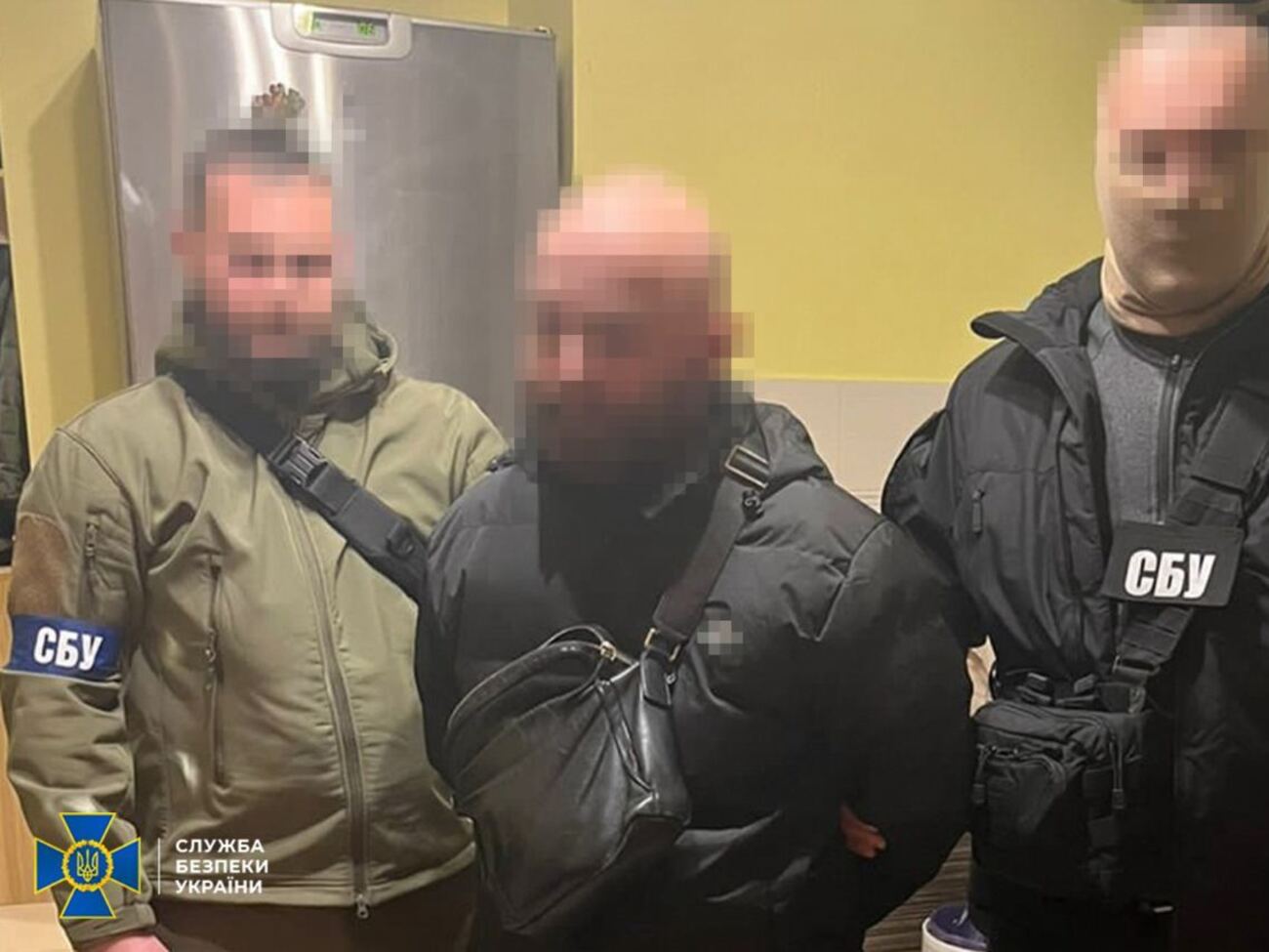 Шестерых подозреваемых задержали во время передачи крупной суммы