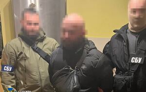 Шестерых подозреваемых задержали во время передачи крупной суммы