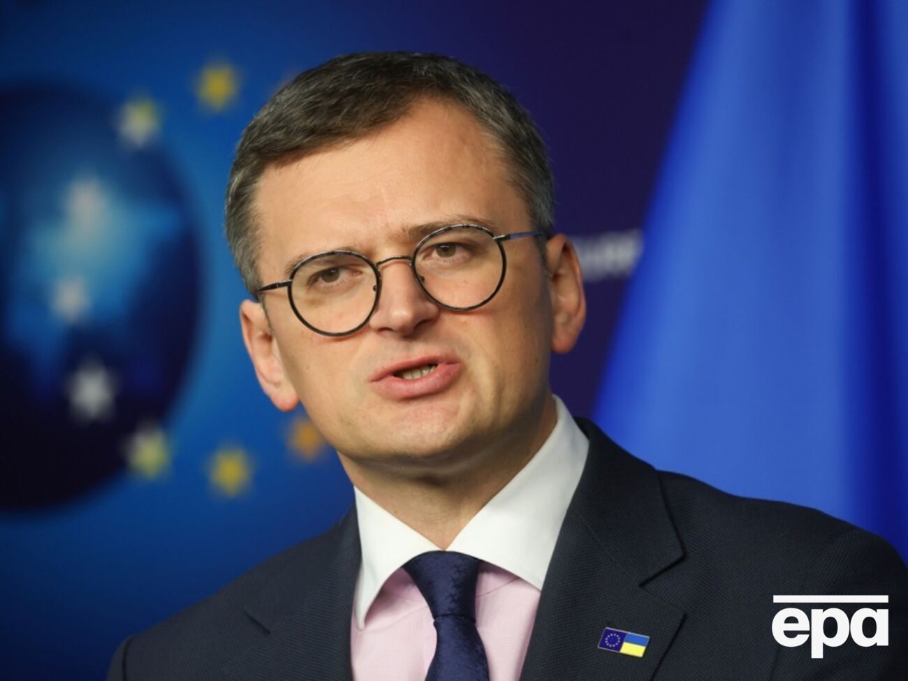 Кулеба отметил, что не видит отсутствия политической воли со стороны ЕС поставить миллион и больше снарядов Украине