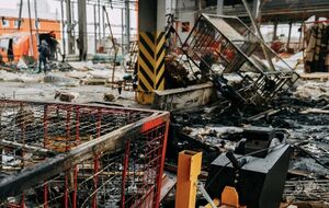 Оккупанты атаковали терминал "Новой почты" двумя ракетами типа С-300