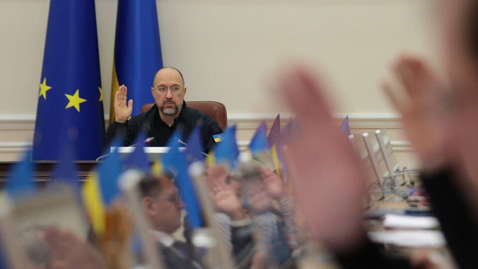 Благодаря госпрограмме, сотни молодых украинских семей будут иметь возможность получить льготные кредиты на собственное жилье, отметил Шмыгаль