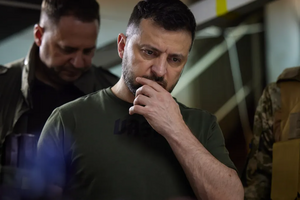 Зеленський, як і раніше, розмірковує над можливістю проведення виборів в Україні під час війни, зізнався Кулеба