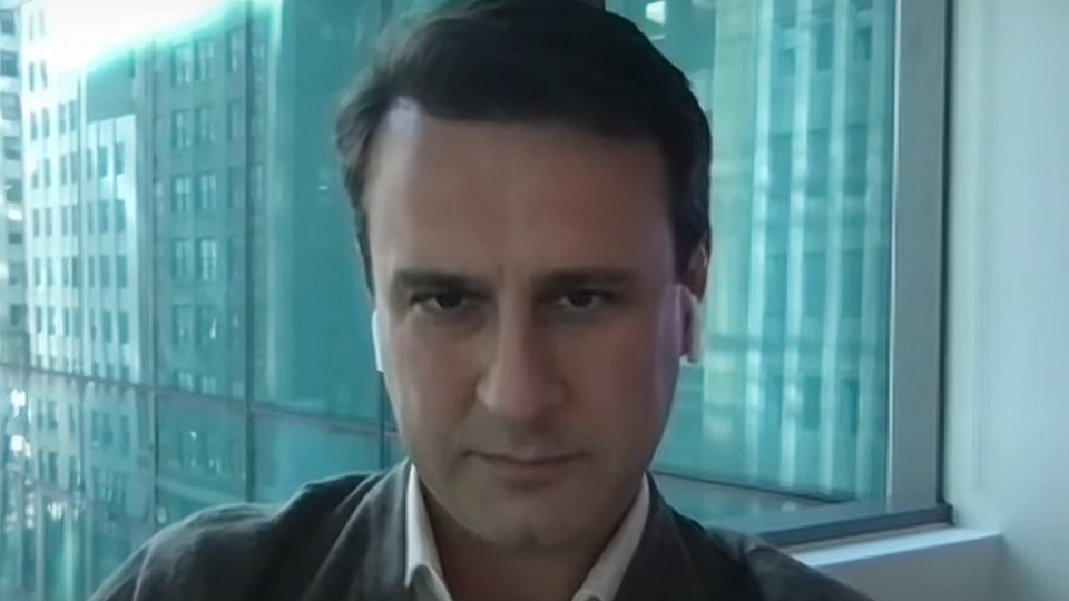 Саймон Шустер заявил, что в его замысел не входило представить команду Зеленского неумелыми управленцами