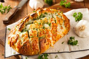 Хлеб выпекается при 180 °С