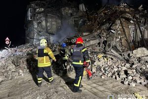 В Новогродовке российская ракета попала в многоэтажный дом