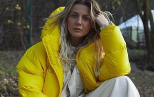 Самая известная песня из репертуара Kola – "Чи разом?"