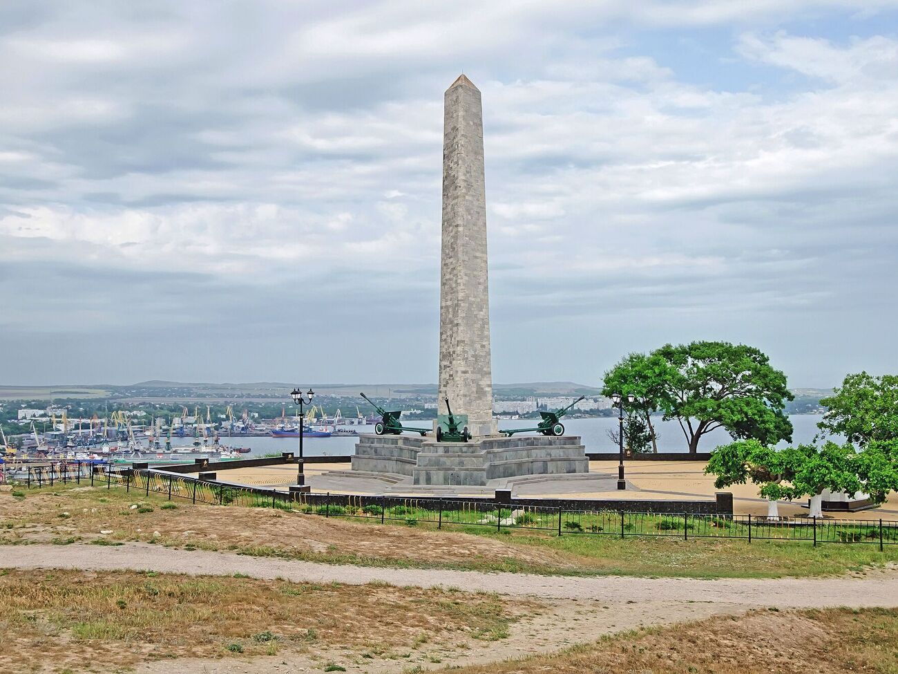 Удар по морській і портовій інфраструктурі суднобудівного заводу "Залив" у Керчі стався 4 листопада