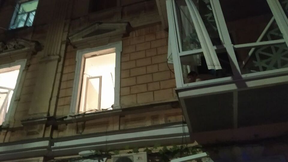 В Одессе взрывной волной повредило здания и выбило окна, отметили СМИ