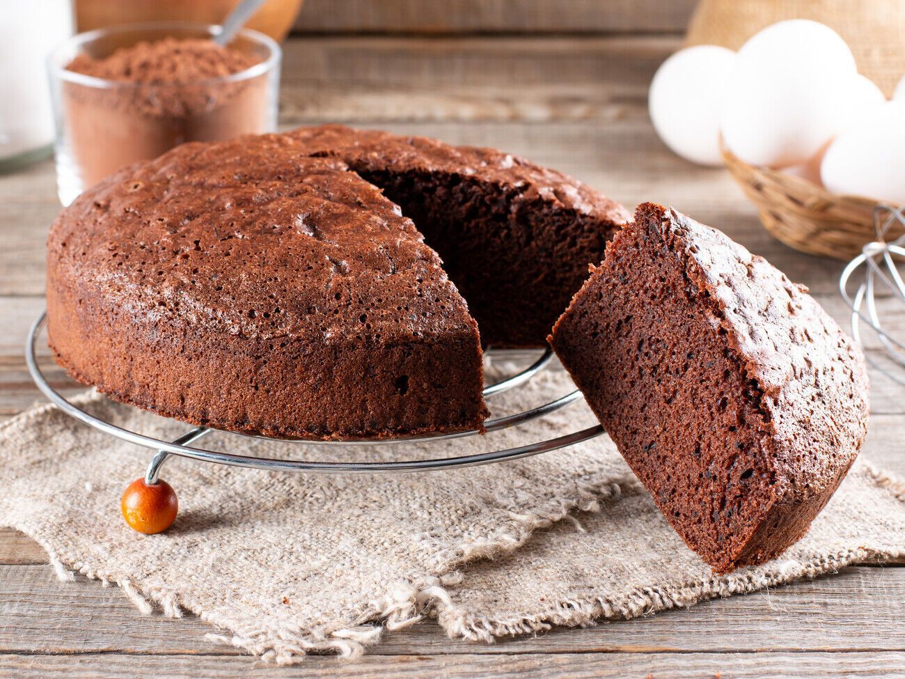 Випікайте пиріг у розігрітій духовці 40 хвилин за температури +160 °С