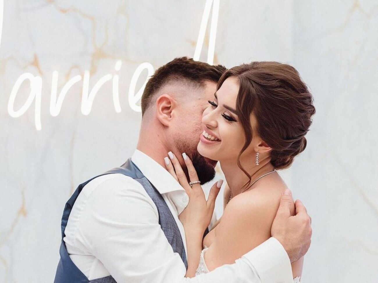 Налчаджиоглу женился на украинской визажистке летом 2023 года