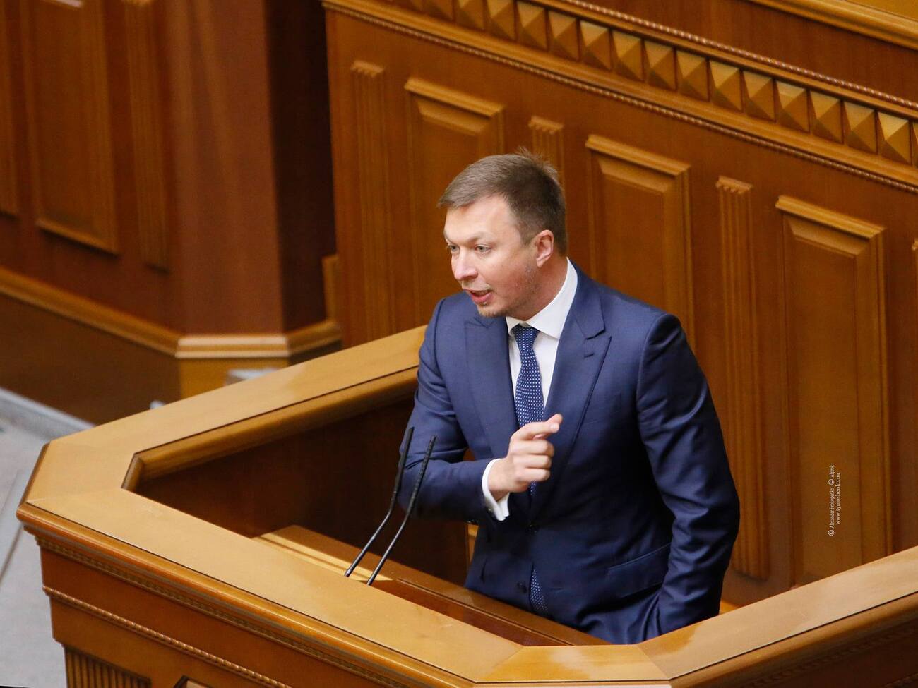 Депутат визнав, що збив дівчину на трасі