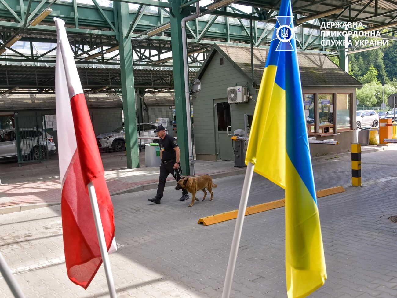 Ситуация осложнилась на трех пунктах пропуска, отметили в ГПСУ