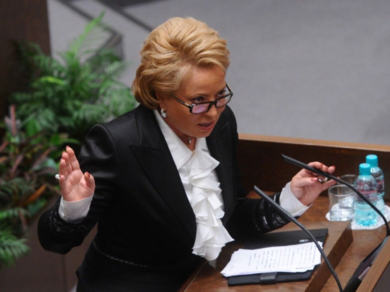 В 2019 году Матвиенко рассказывала, что идея "министерства счастья" возникла у нее во время поездки в ОАЭ