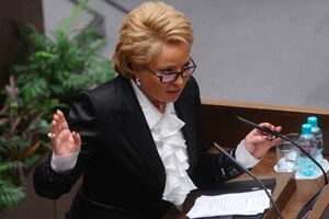 В 2019 году Матвиенко рассказывала, что идея "министерства счастья" возникла у нее во время поездки в ОАЭ