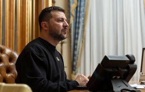 Зеленский обсуждал с собеседником украинскую формулу мира