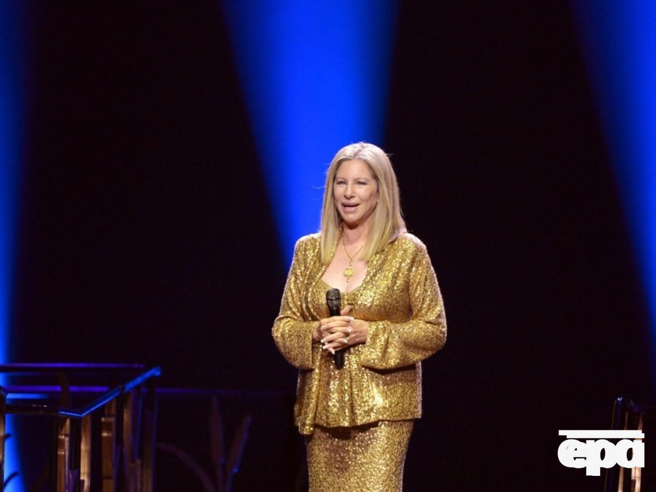 Стрейзанд – володарка двох "Оскарів", премій "Еммі", "Греммі", "Золотий глобус"