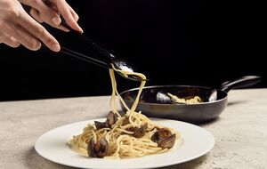 Макарони потрібно обсмажити до легкої скоринки