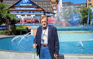 Через 11 місяців дії ембарго G7 і ЄС російська нафта досі потрапляє до портів країн ЄС