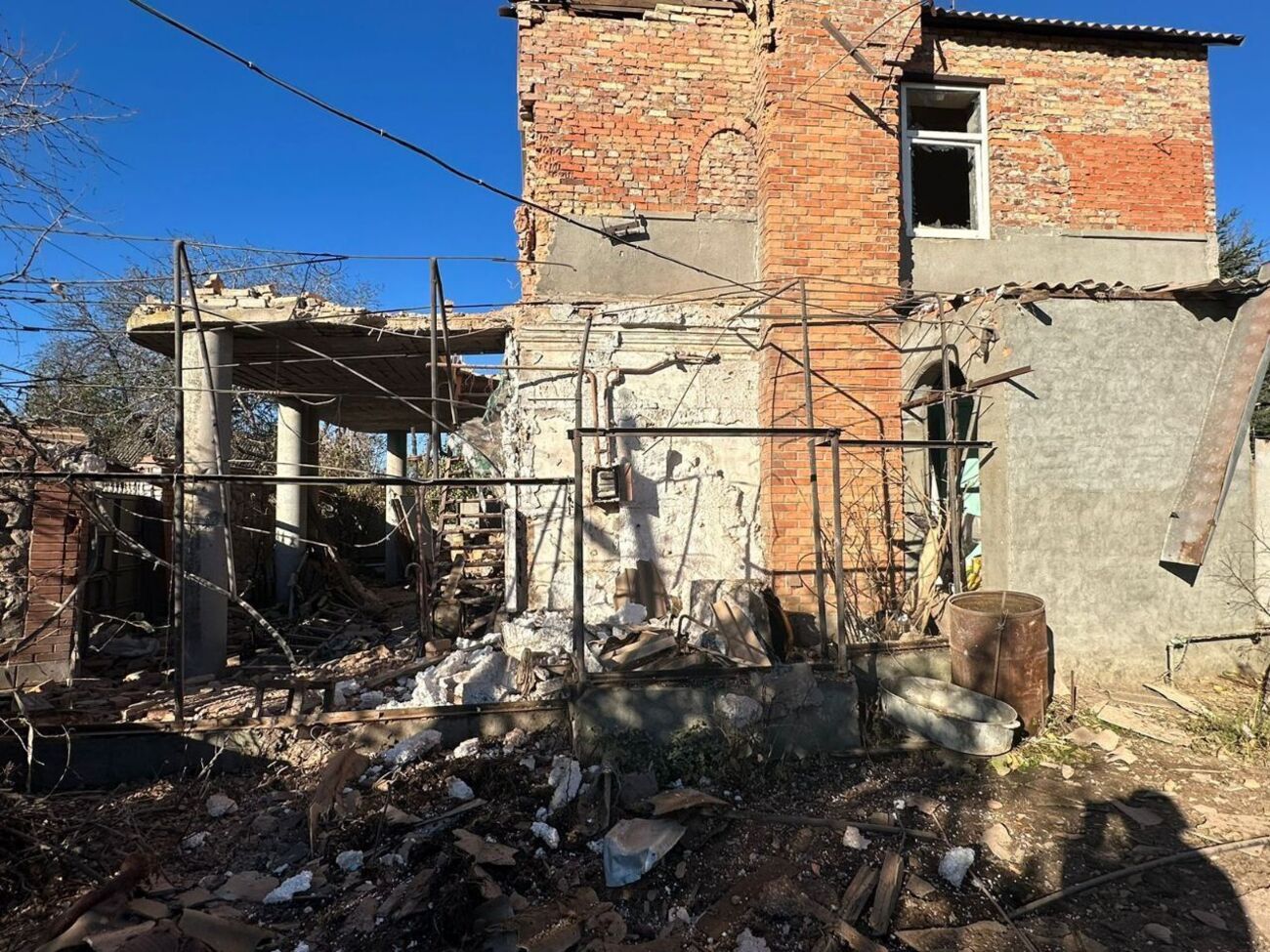 Оккупанты регулярно обстреливают Никополь