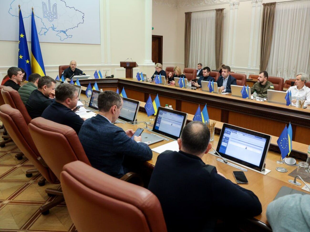 Уряд удосконалює грантову програму "єРобота" для ветеранського бізнесу, зазначив Шмигаль