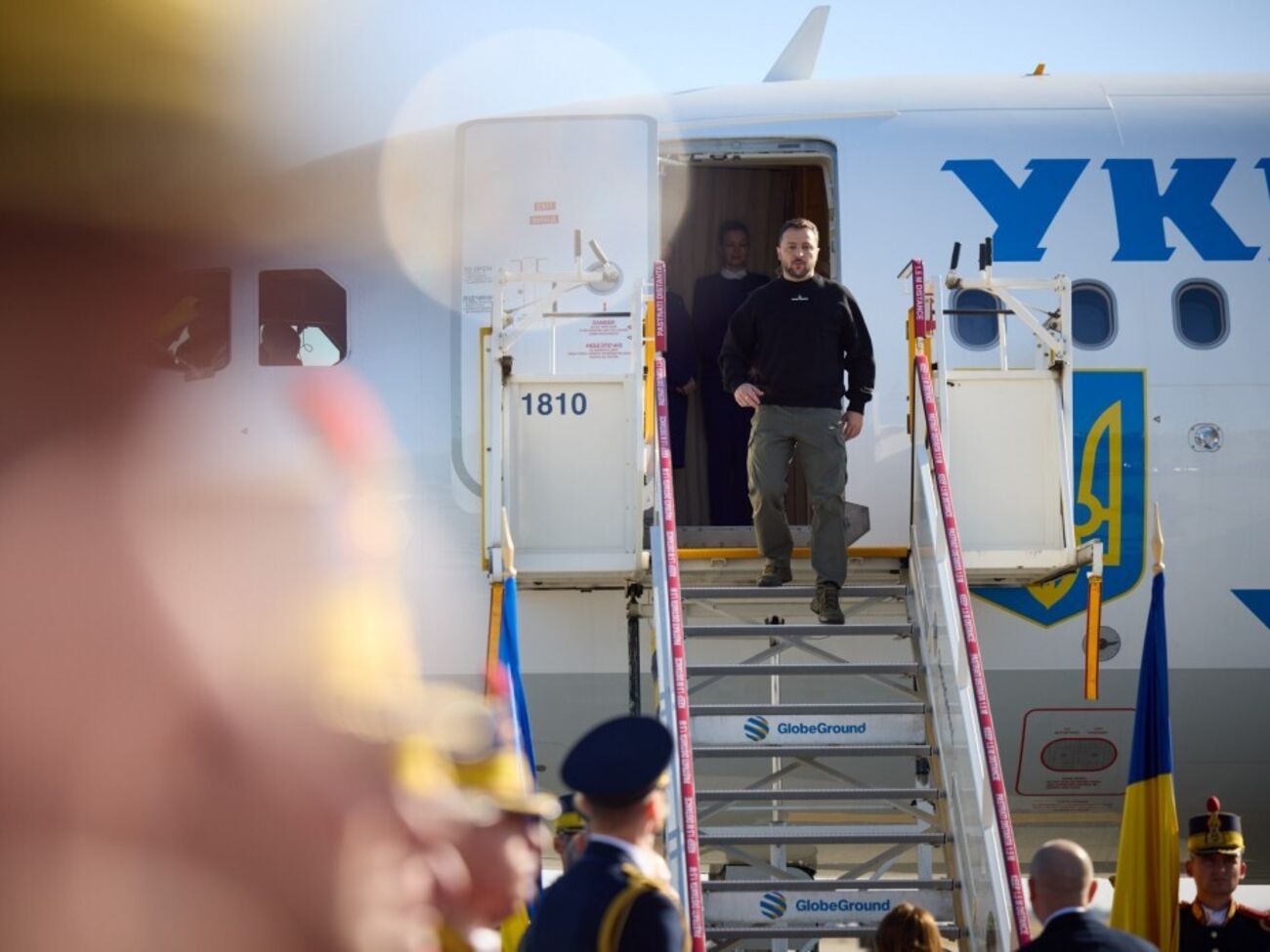ЗМІ повідомляли, що Зеленський хотів, щоб про його візит було публічно оголошено лише після того, як він "ступить на ізраїльську землю"