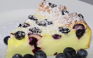 Выпекайте запеканку в духовке 60 минут при температуре 180 °C