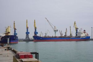 Россия планирует превратить Мариуполь в логистический хаб для экспорта ворованной украинской продукции и ввоза российского вооружения