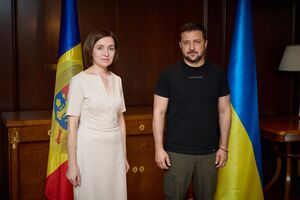 Санду и Зеленский 8 ноября обсудили отчет Еврокомиссии, который рекомендует лидерам ЕС начать переговоры с Молдовой и Украиной об их вступлении в Евросоюз