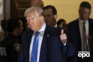 Трамп (на фото) отклонил приглашение Зеленского посетить Украину