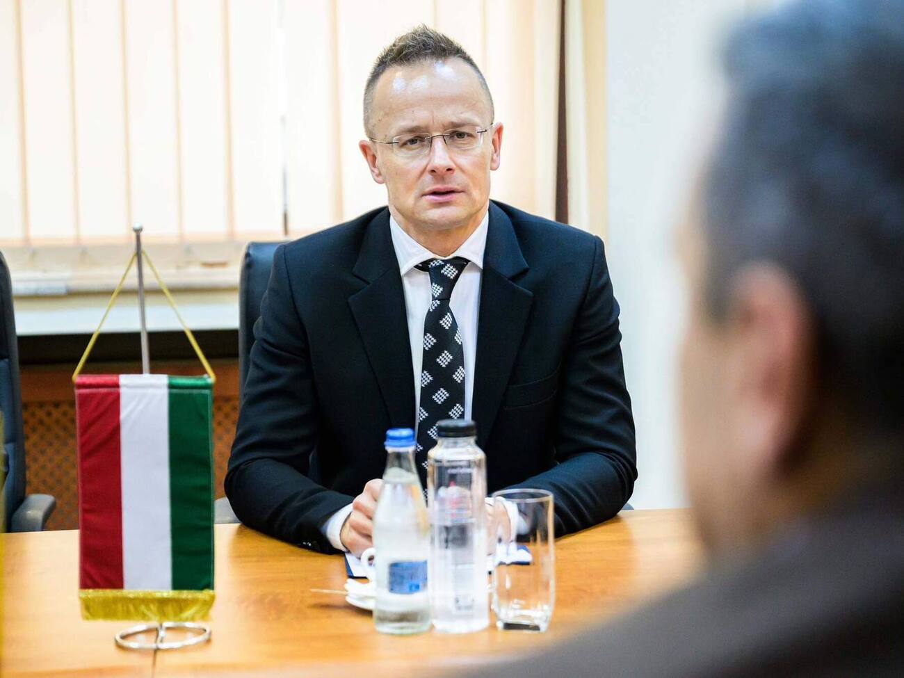 Україна "не матиме права на членство в ЄС", допоки у країні не припиниться війна, зазначив Сійярто