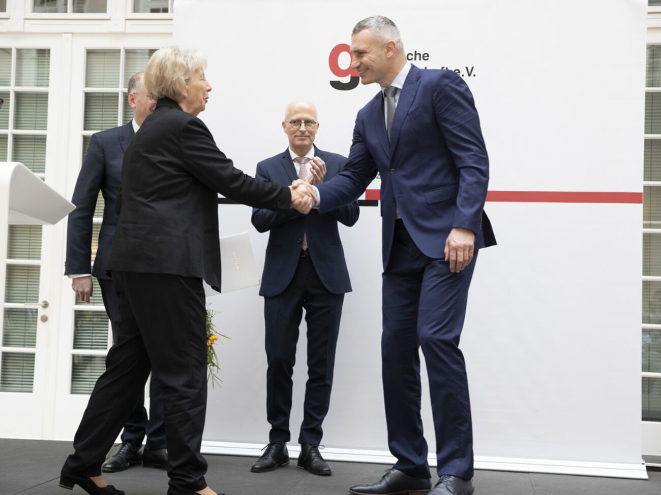 Виталий Кличко (справа): Победа Украины в этой войне будет победой демократического мира. И она должна быть окончательной