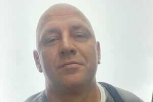 В 2014 году Потап принимал участие в съемках российского шоу, которые проходили в Москве. На сцене артист снял штаны и поблагодарил россиян, что они его принимают